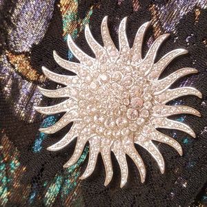 Vintage Diamond sun brooch